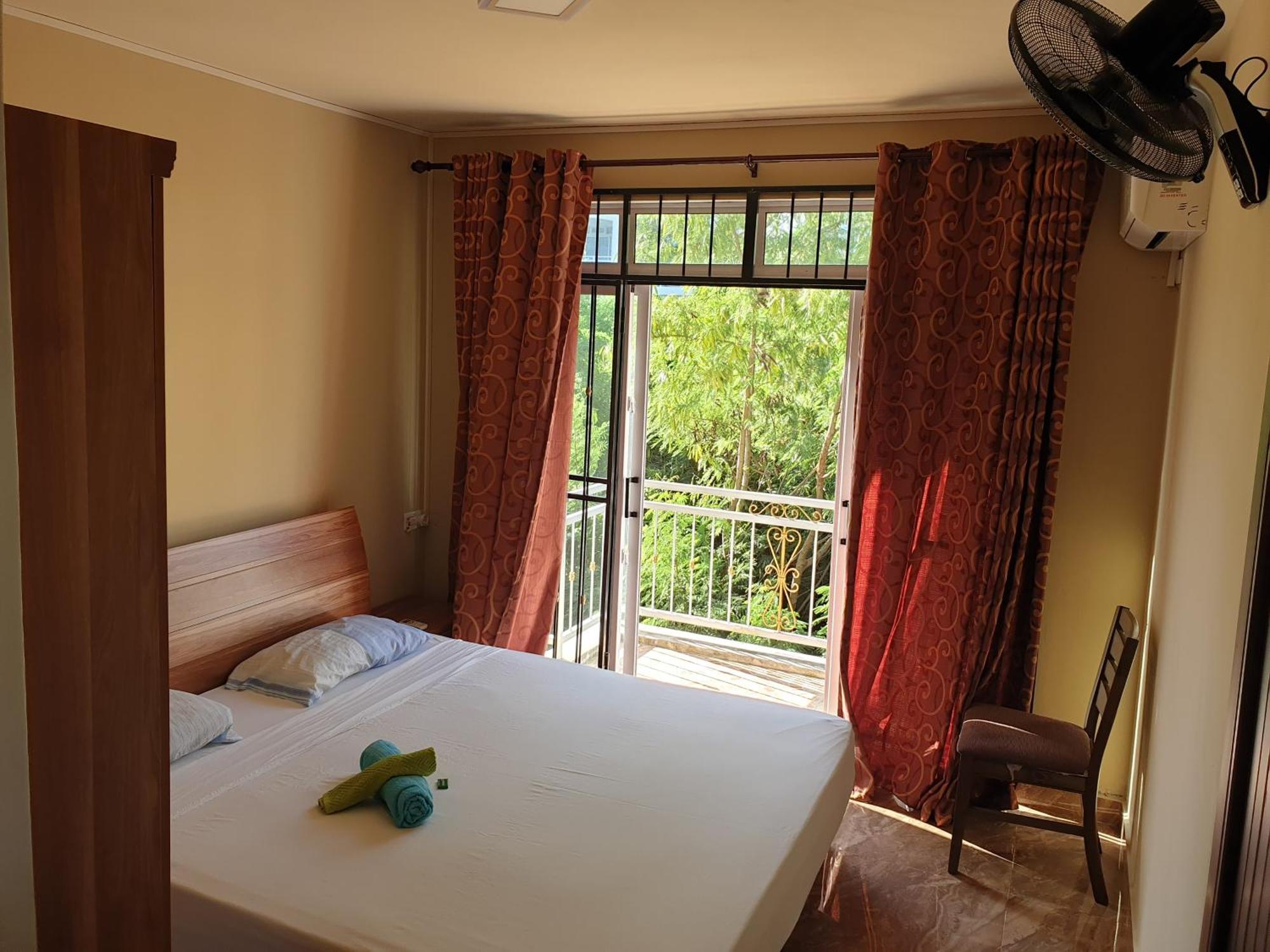 Surf House Hotel La Gaulette Bagian luar foto