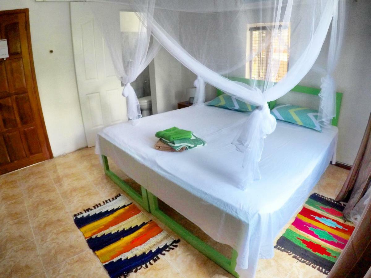 Surf House Hotel La Gaulette Bagian luar foto